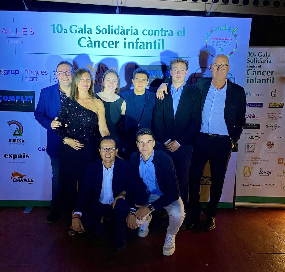 Los compañeros de Ceigrup Finques Riart asistieron a la noche solidaria contra el Cáncer Infantil