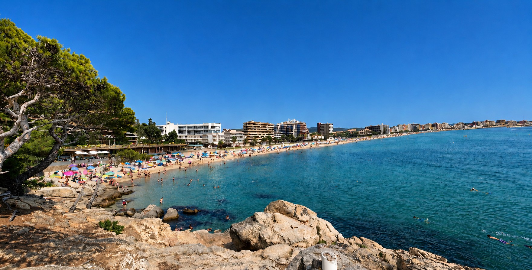 Calonge et Sant Antoni arborent quatre Drapeaux Bleus en 2026, au cœur de la Costa Brava