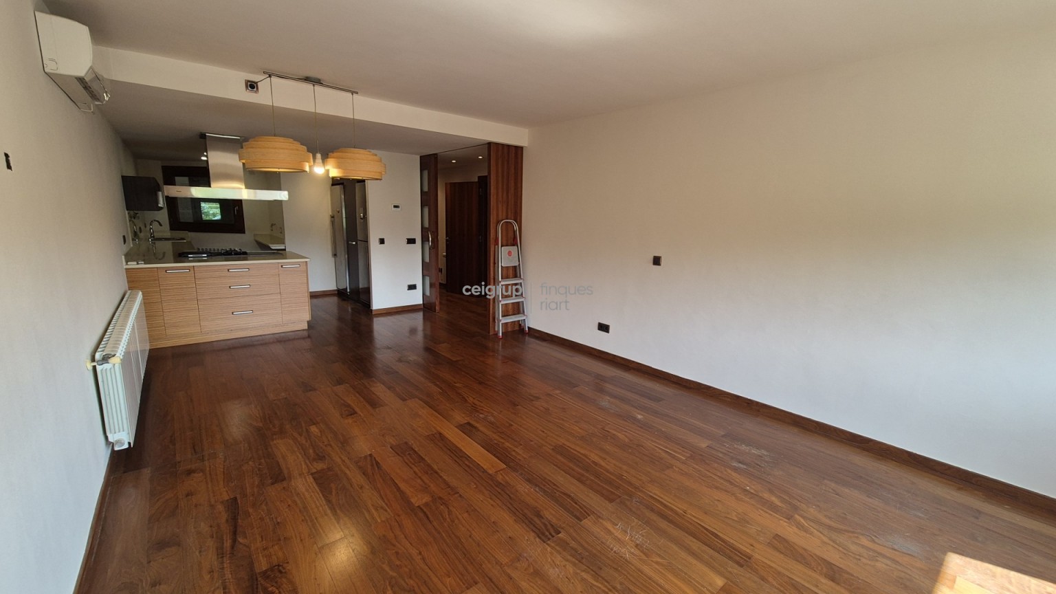 Casa totalment reformada a Palamós amb una gran terrassa
