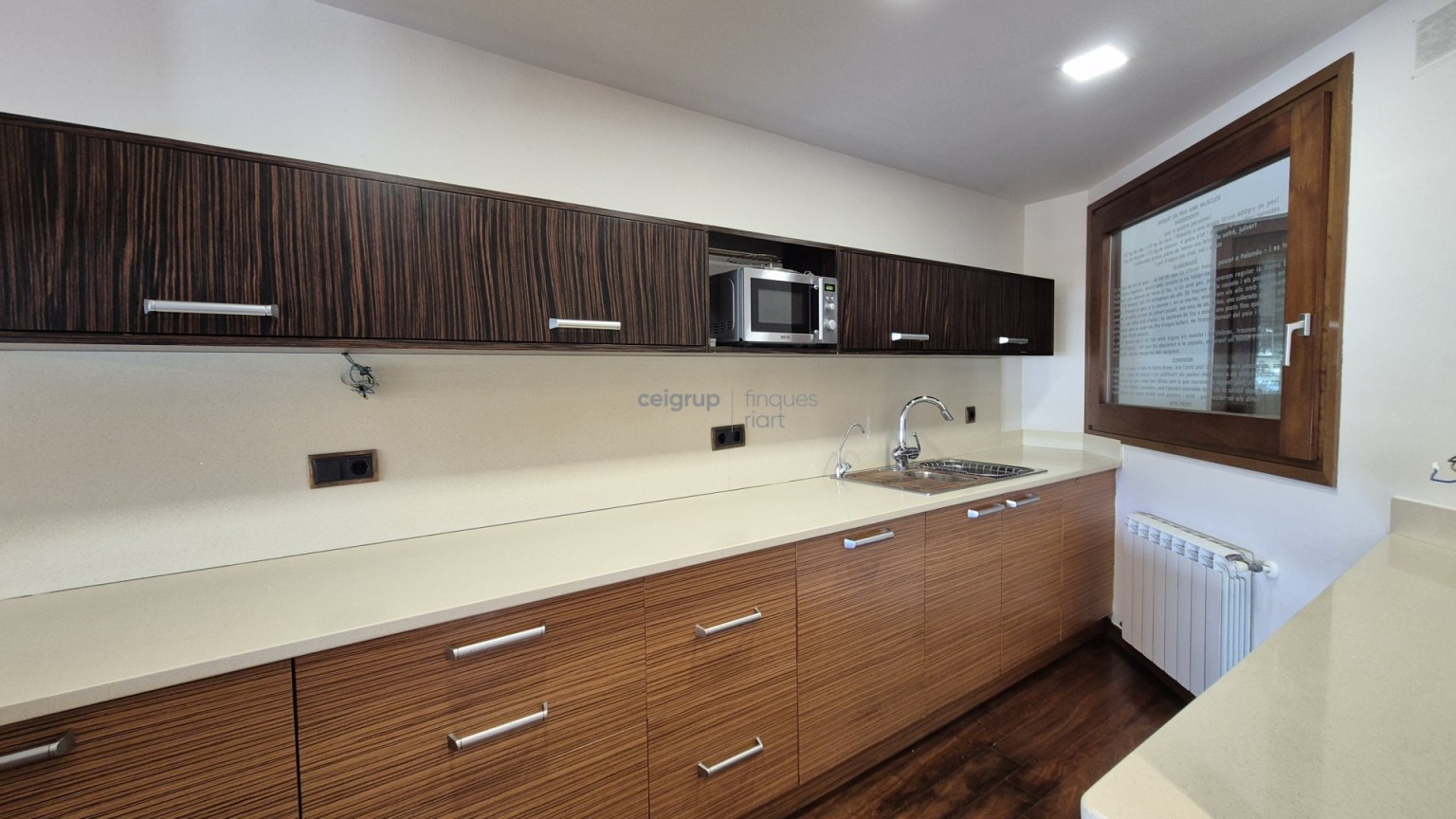 Casa totalment reformada a Palamós amb una gran terrassa