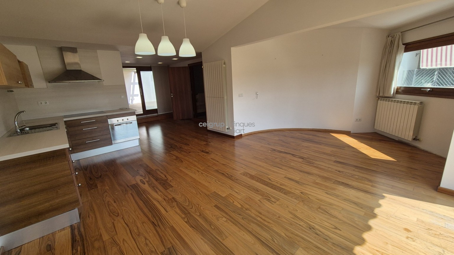 Casa totalment reformada a Palamós amb una gran terrassa