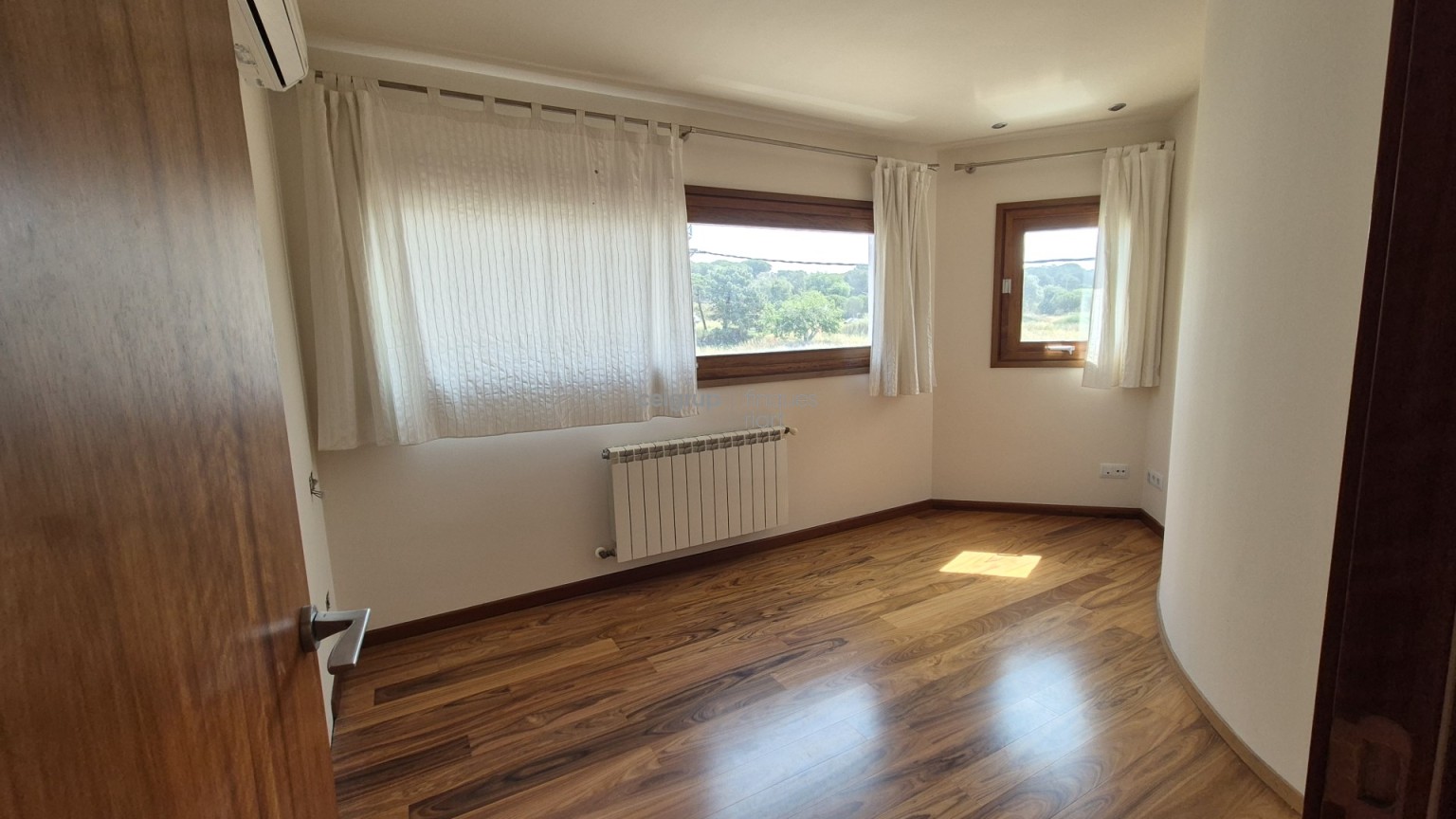 Casa totalment reformada a Palamós amb una gran terrassa