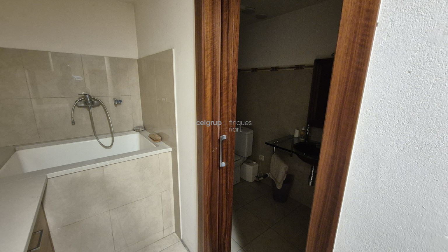 Casa totalment reformada a Palamós amb una gran terrassa