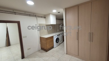 Casa totalment reformada a Palamós amb una gran terrassa