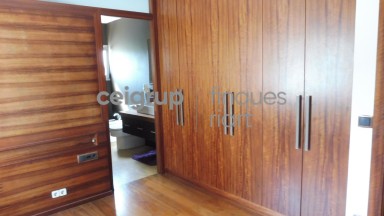 Casa totalment reformada a Palamós amb una gran terrassa