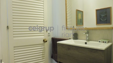 Apartamento con jardines y piscina comunitarios