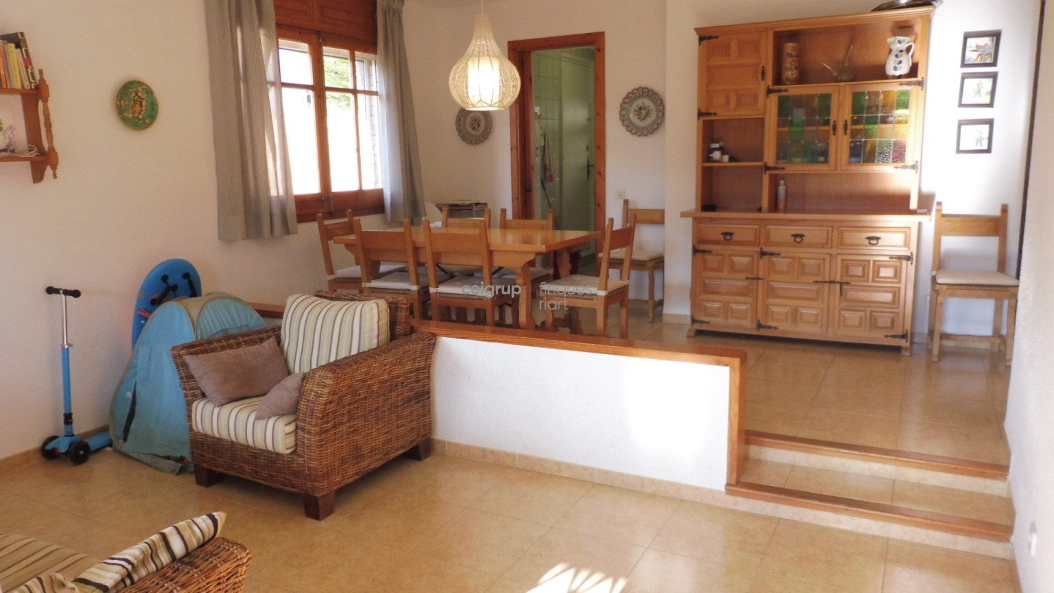 FANTÀSTICA PLANTA BAIXA AL COSTAT DEL MAR	