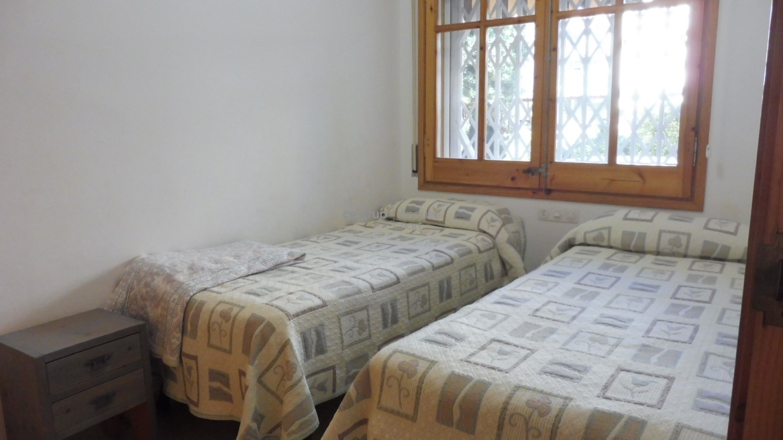 FANTÀSTICA PLANTA BAIXA AL COSTAT DEL MAR	