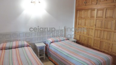 FANTÀSTICA PLANTA BAIXA AL COSTAT DEL MAR	