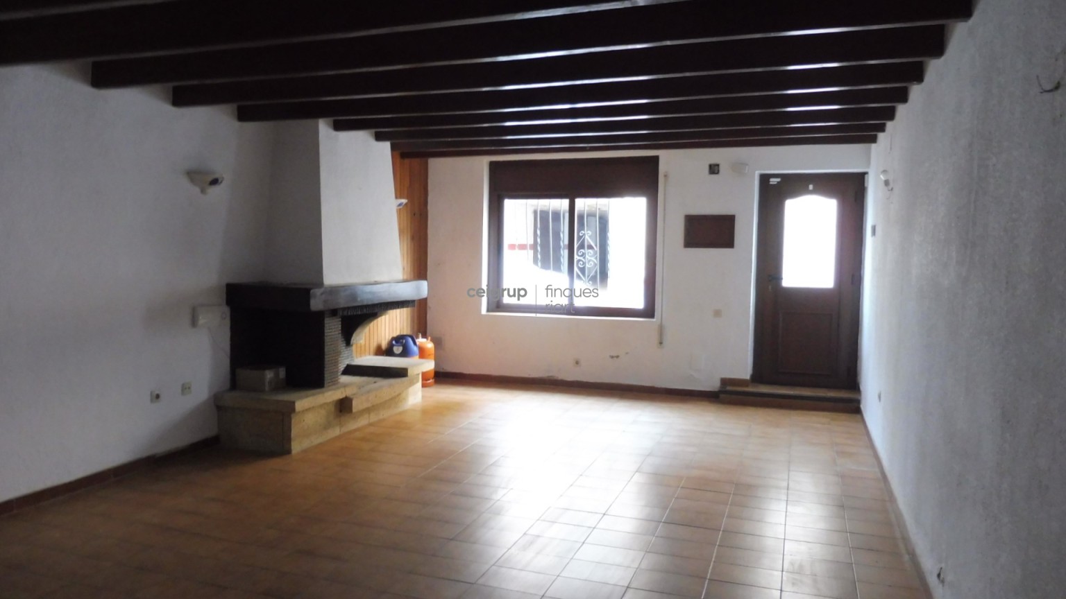 GREAT HOME NEXT TO THE SEA