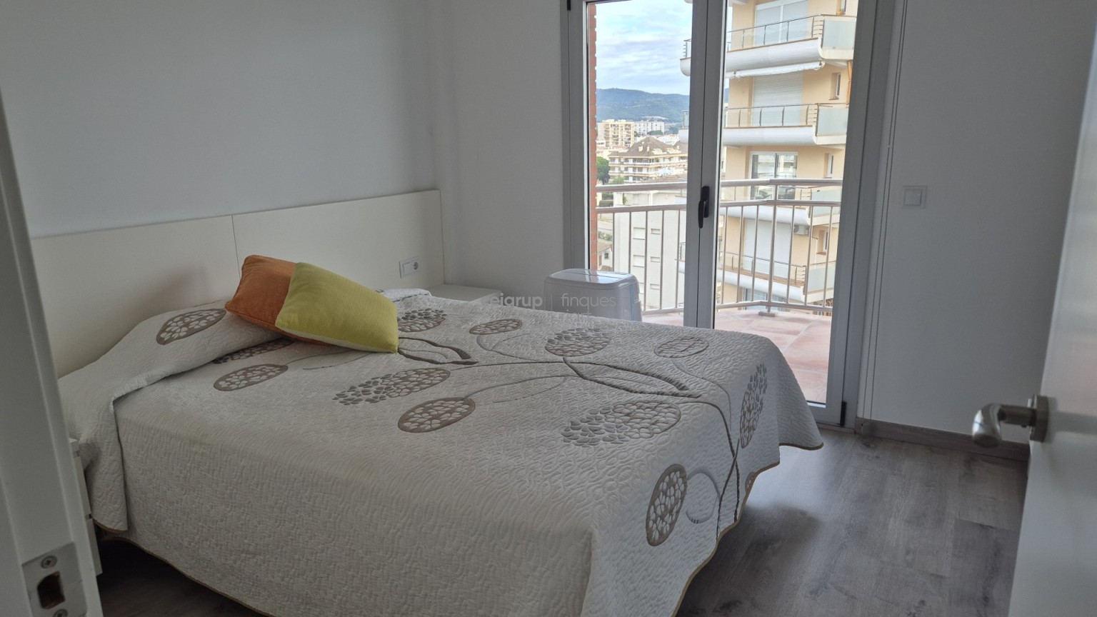 COMPLETELY RENOVATED ON THE SEAFRONT