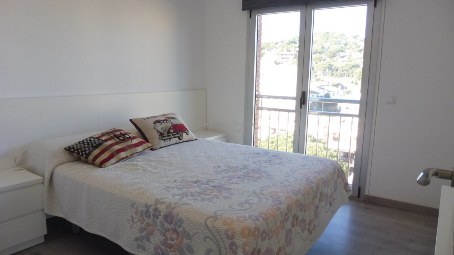 COMPLETELY RENOVATED ON THE SEAFRONT