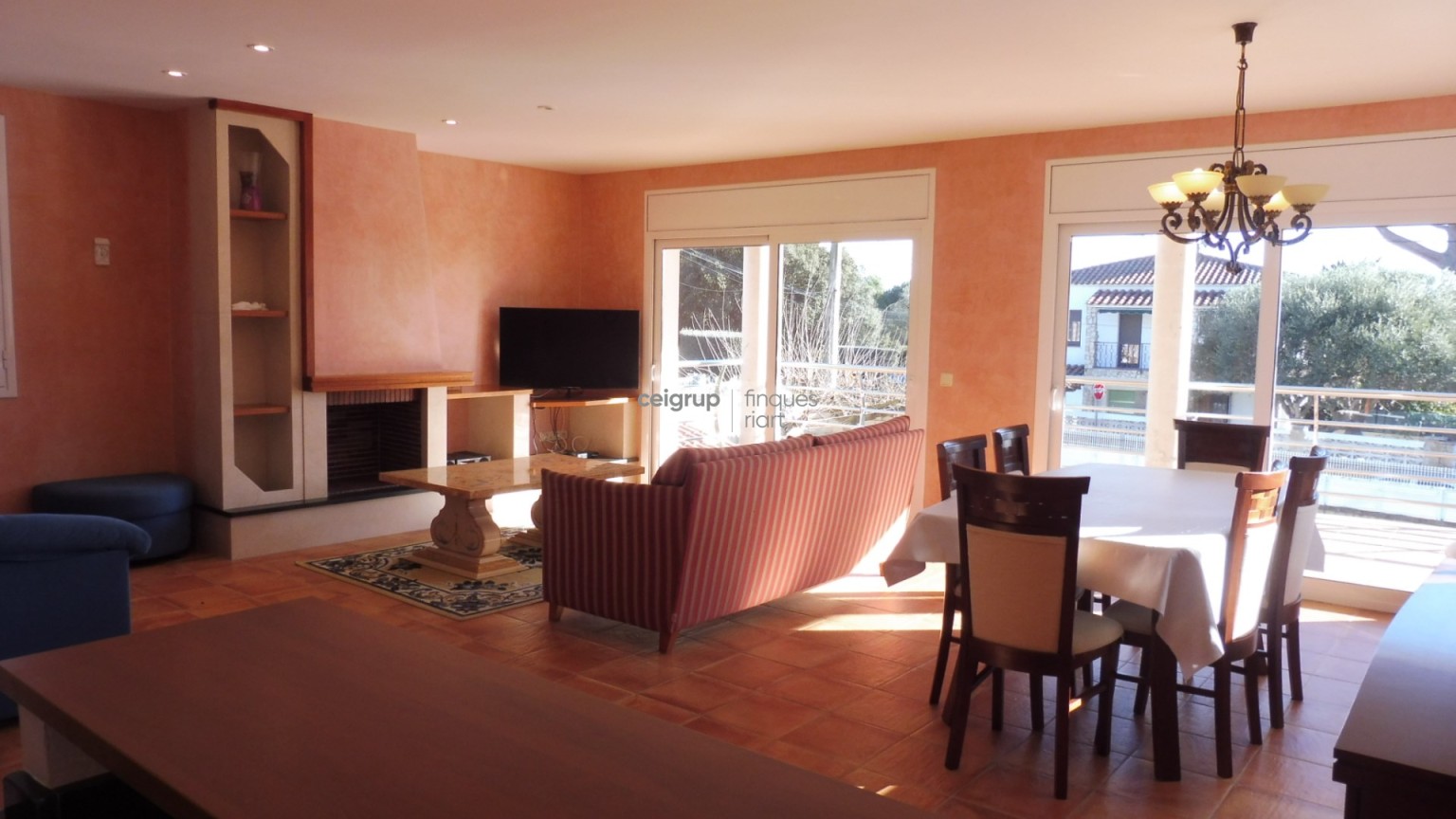 WONDERFUL HOUSE WITH POOL