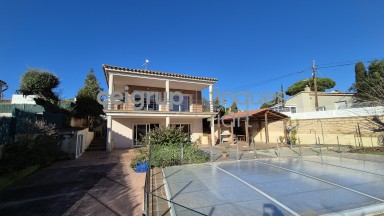 WONDERFUL HOUSE WITH POOL