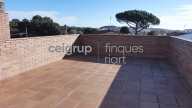 WONDERFUL HOUSE WITH POOL