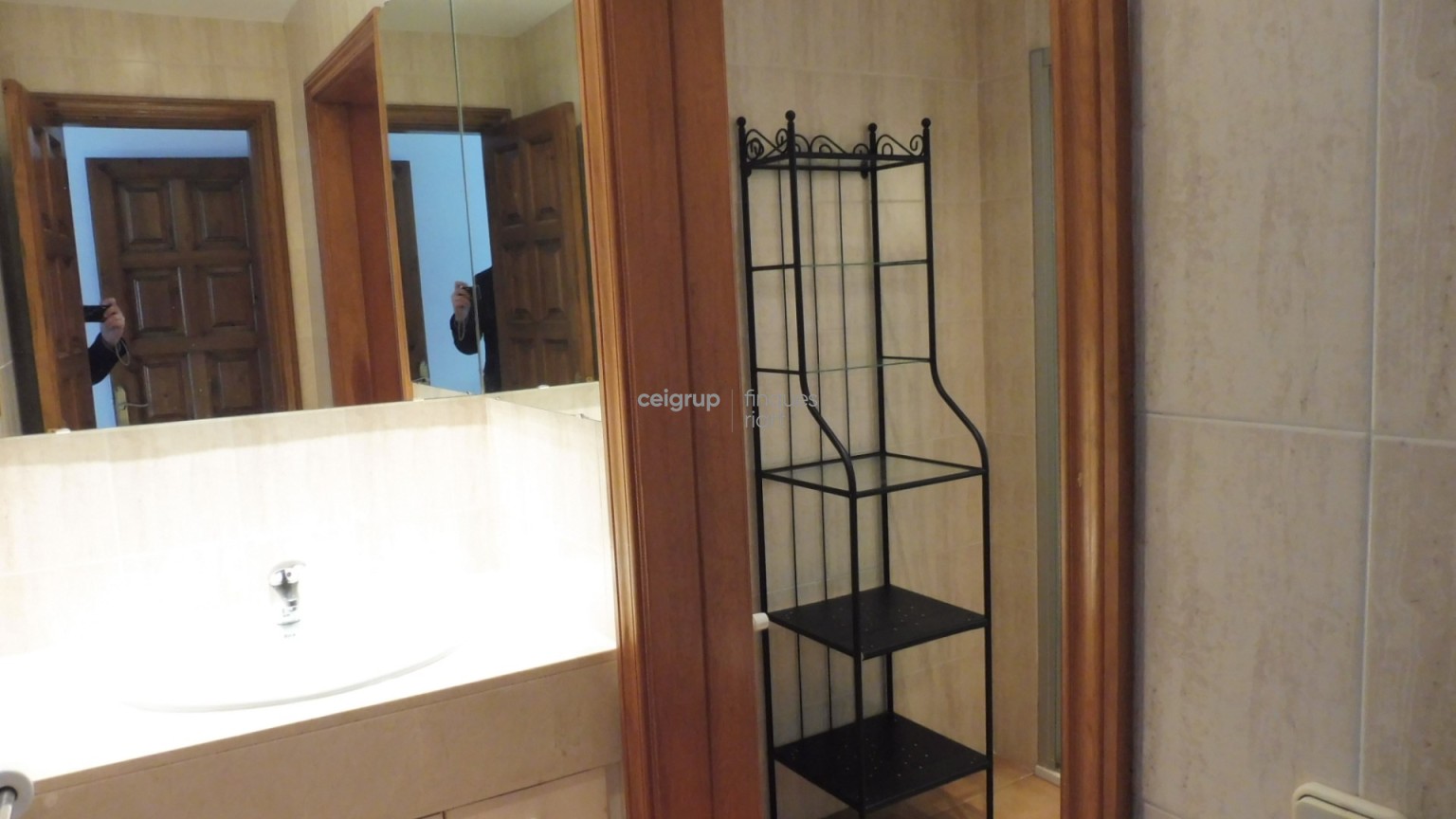 CASA ADOSADA CON PISCINA COMUNITARIA AL LADO DEL MAR