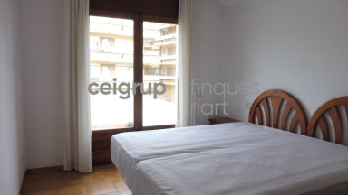 CASA ADOSADA CON PISCINA COMUNITARIA AL LADO DEL MAR