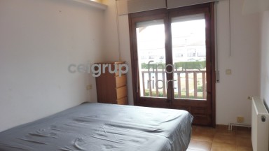 CASA ADOSADA CON PISCINA COMUNITARIA AL LADO DEL MAR