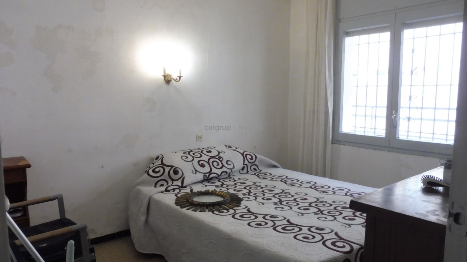 OPORTUNIDAD DE INVERSIÓN, APARTAMENTO A REFORMAR