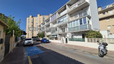 OPORTUNIDAD DE INVERSIÓN, APARTAMENTO A REFORMAR