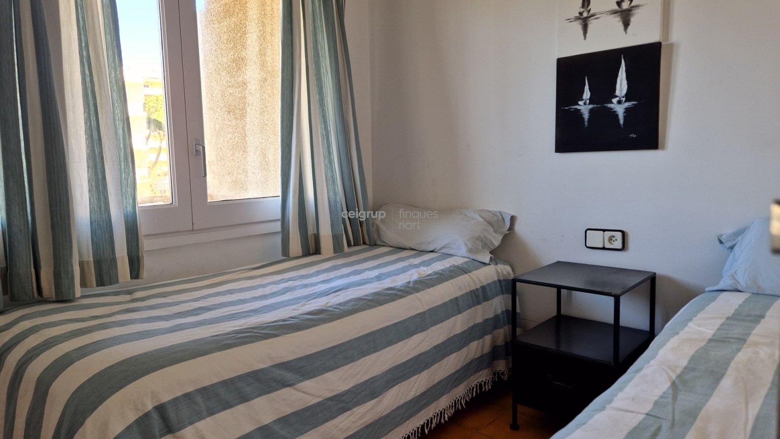 FANTÀSTICA PROPIETAT DAVANT DEL MAR
