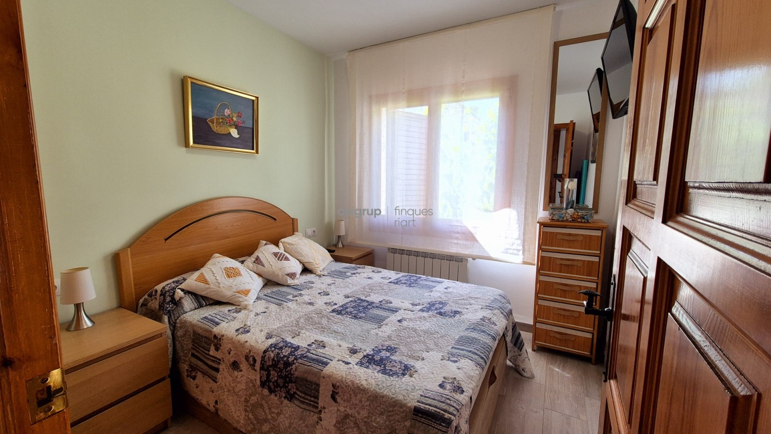 WITH GARDEN AND SWIMMING POOL