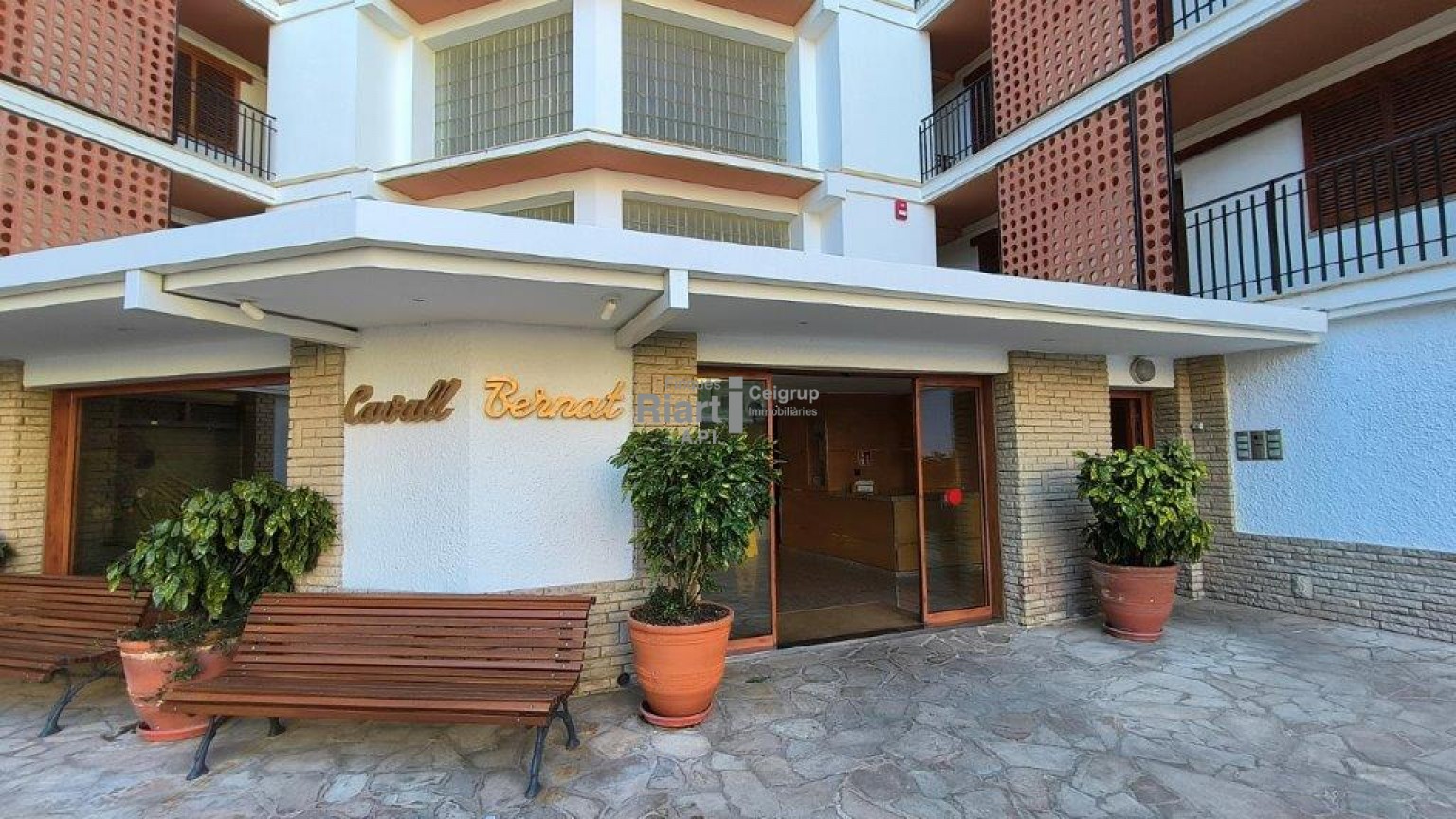 CAVALL BERNAT I-89 (2 rooms)